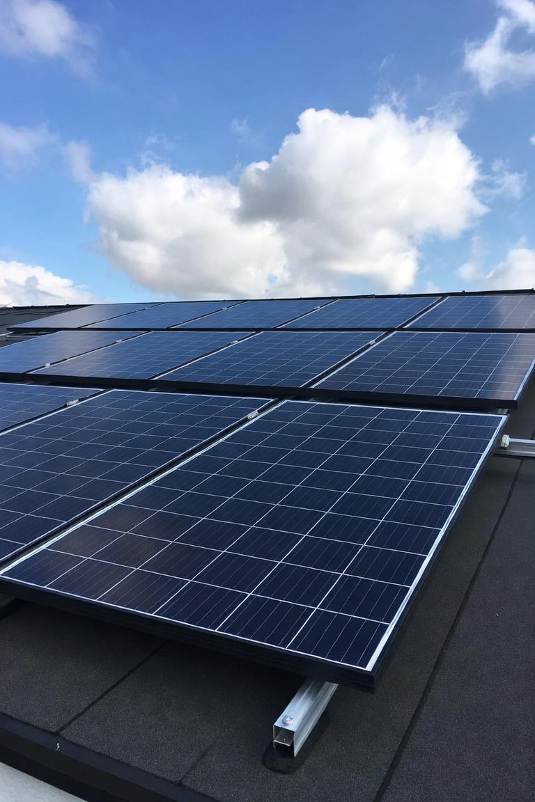ระบบโซล่าเซลล์ On-Grid สำหรับบ้านพักอาศัย (3kW - 50kW)